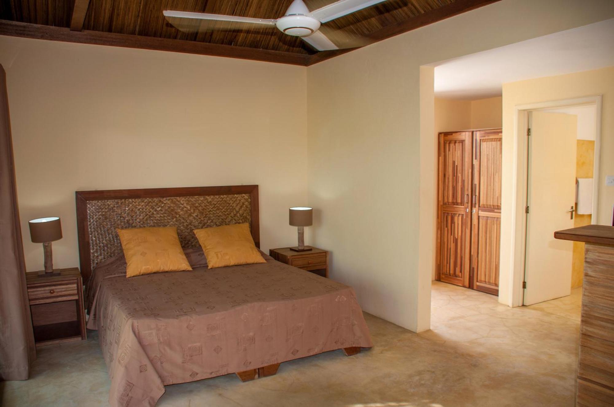 Chantauvent Guest House Blue Bay Kamer foto