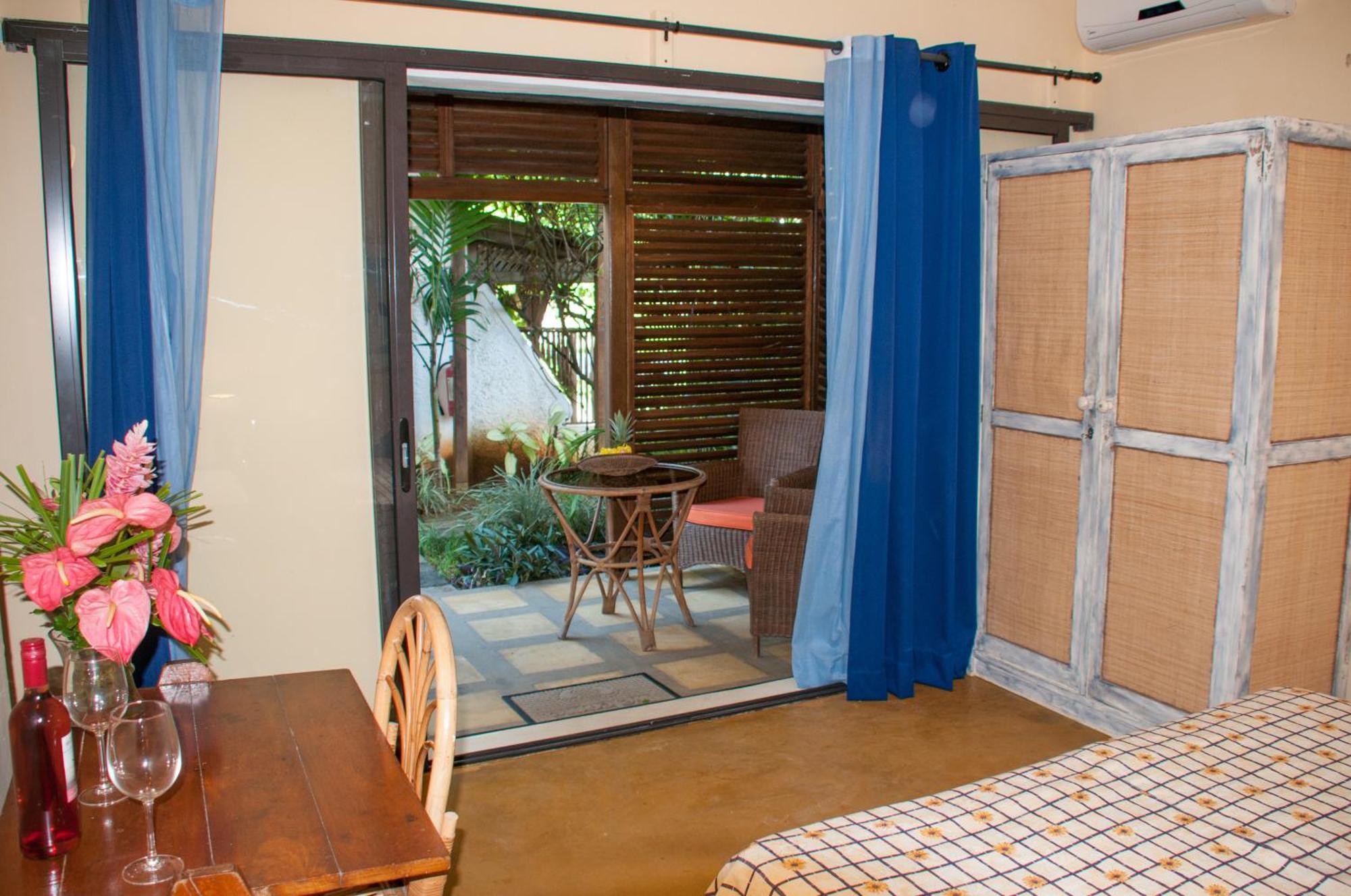 Chantauvent Guest House Blue Bay Kamer foto