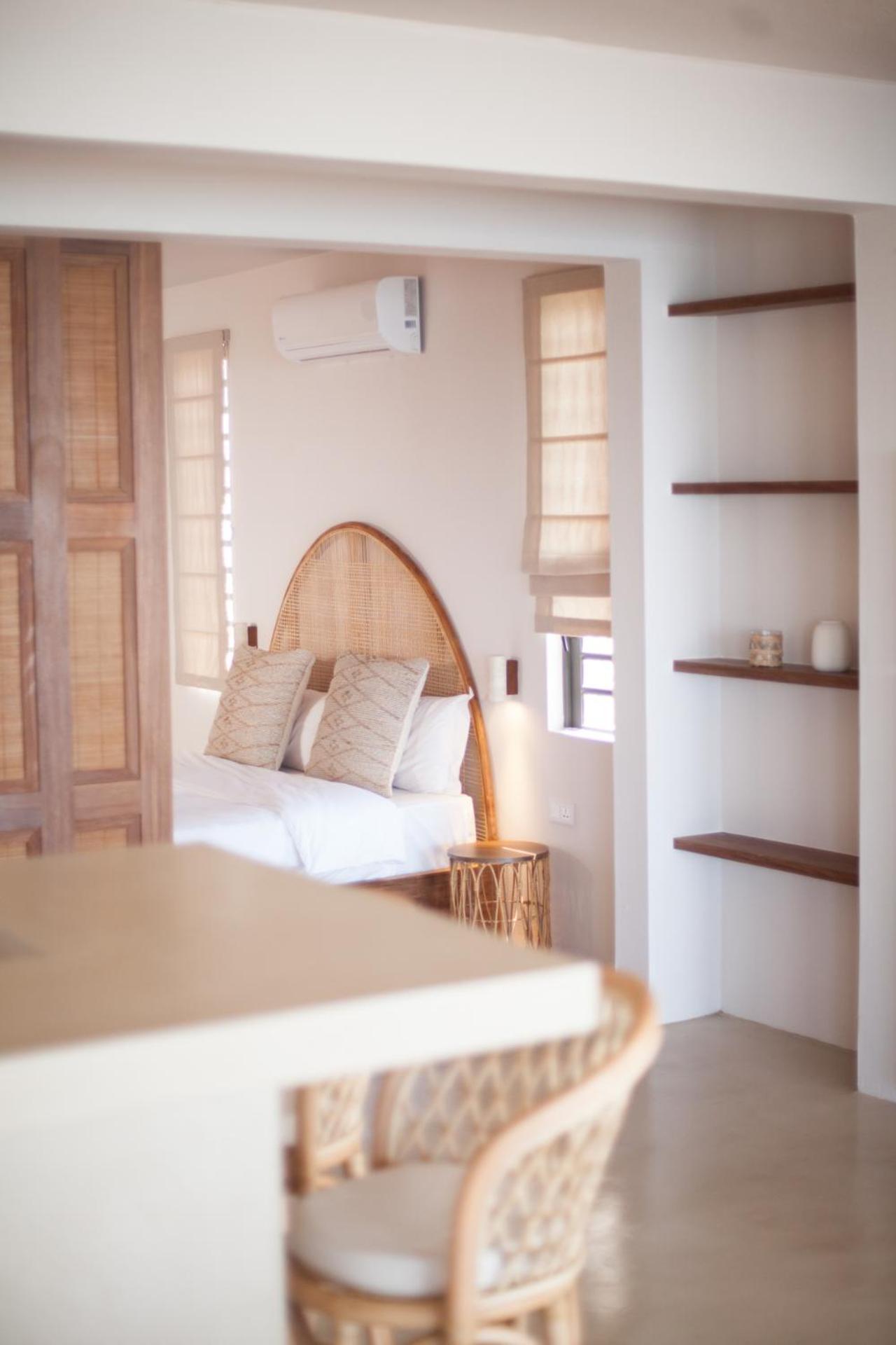 Chantauvent Guest House Blue Bay Buitenkant foto