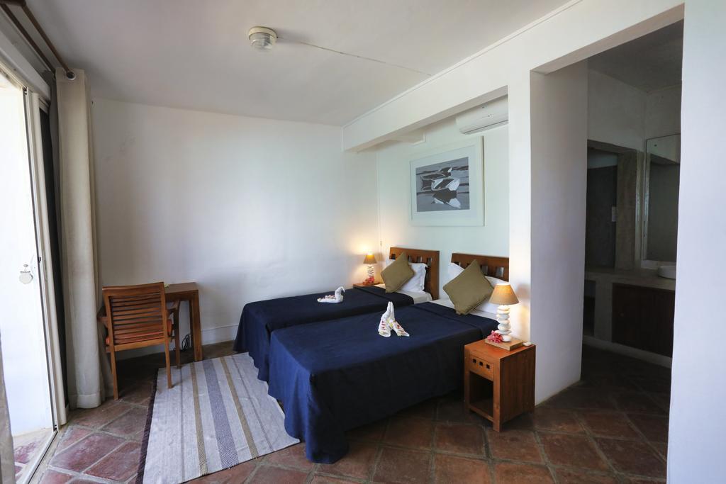 Chantauvent Guest House Blue Bay Buitenkant foto