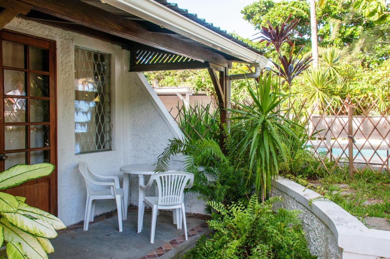 Chantauvent Guest House Blue Bay Buitenkant foto