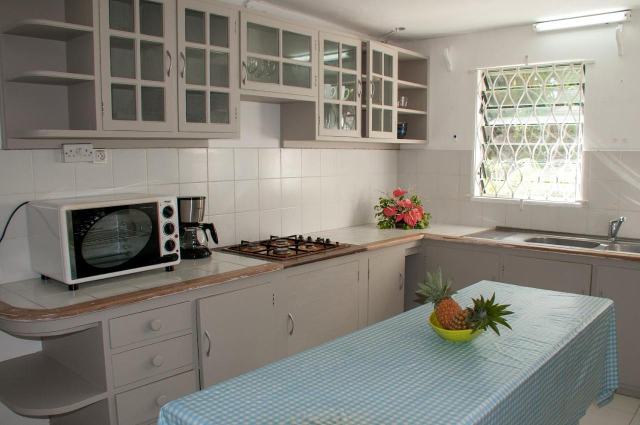 Chantauvent Guest House Blue Bay Buitenkant foto