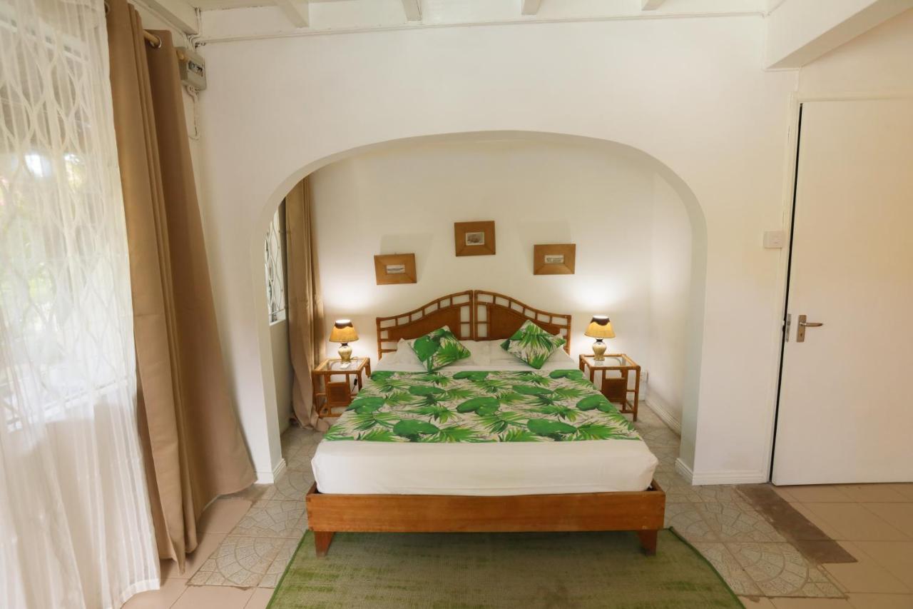 Chantauvent Guest House Blue Bay Buitenkant foto