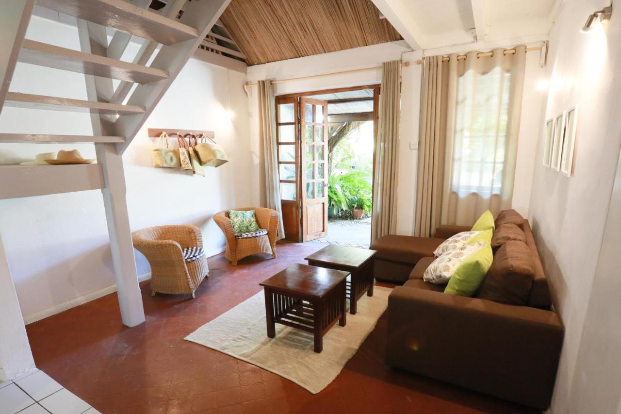 Chantauvent Guest House Blue Bay Buitenkant foto